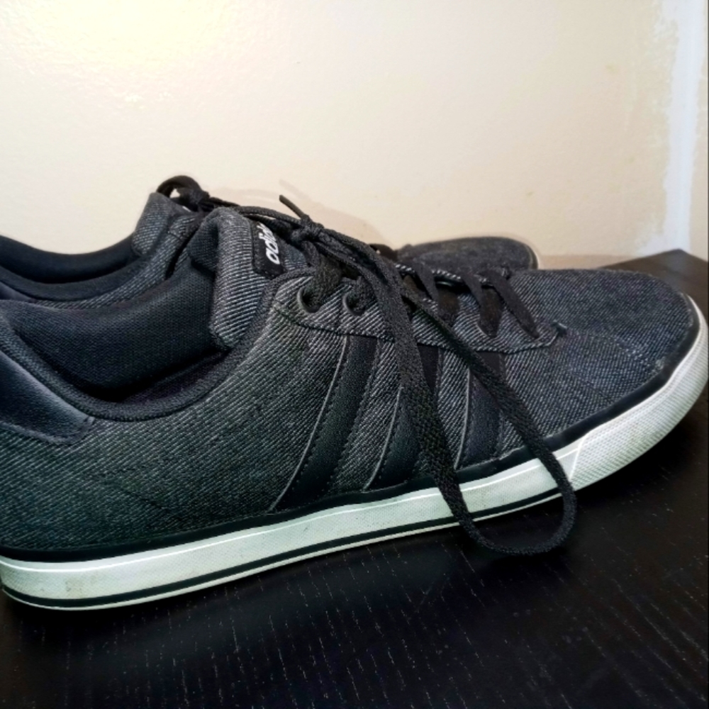 Adidas Size 10 Dark Grey & Black
